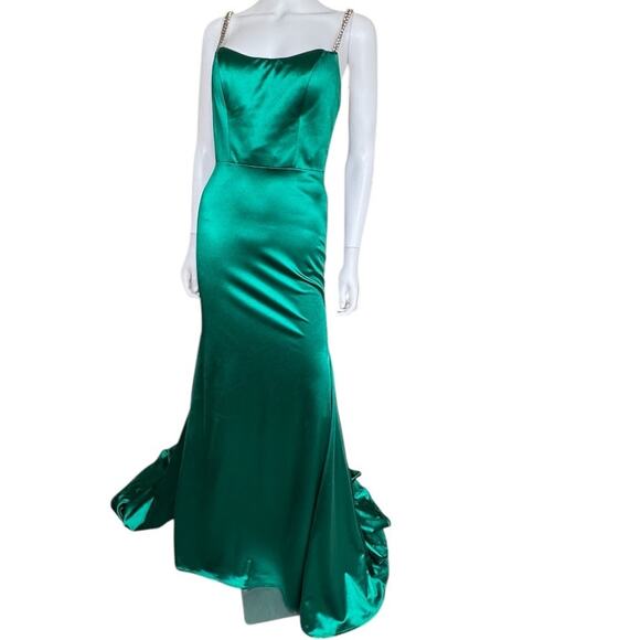 NEW IEENA MAC DUGGAL ~ 12428 Charmeuse Rhinestone Strap Trumpet Gown Size 4 - Picture 3 of 7